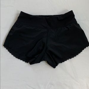 Women’s Lululemon Black Speed Running shorts